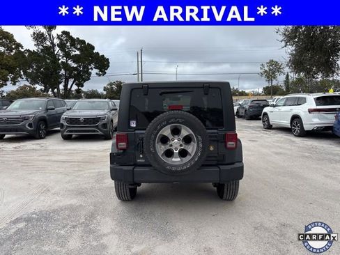 Used 2018 Jeep Wrangler Sahara w/ Connectivity Group image 16