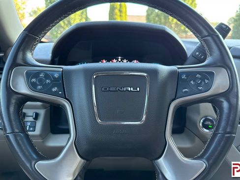Used 2018 GMC Yukon Denali w/ Denali Ultimate Package AWD/4WD image 32
