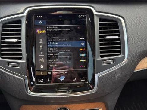 Used 2021 Volvo XC90 T6 Momentum w/ Protection Package Premier AWD/4WD image 14