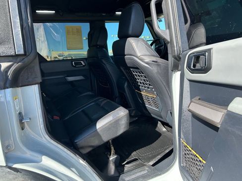 Used 2021 Ford Bronco Badlands image 18