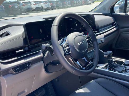New 2026 Kia Carnival EX FWD image 9
