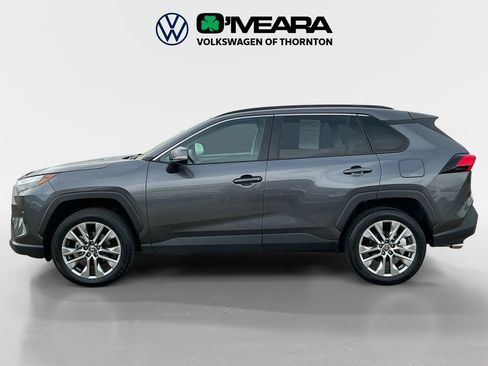 Used 2022 Toyota RAV4 XLE Premium image 2