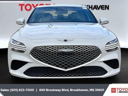 Used 2025 Genesis G70 2.5T image 3