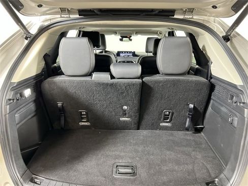 Certified 2025 MAZDA CX-90 3.3 Turbo w/ Preferred Package image 18