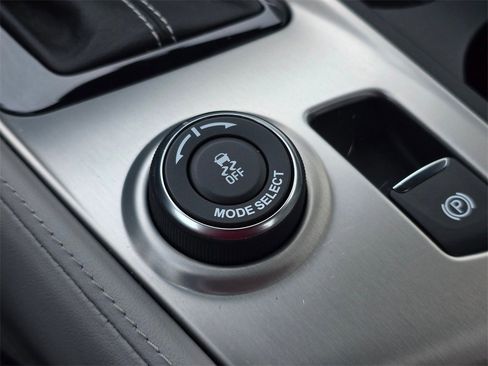 Used 2014 Chevrolet Corvette Stingray Coupe w/ 2LT Preferred Equipment Group image 29