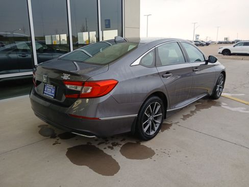 Used 2021 Honda Accord EX-L image 6