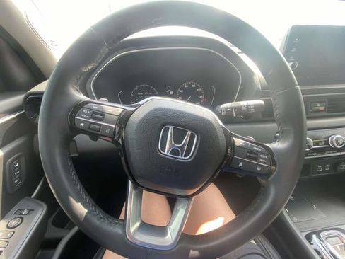 Used 2025 Honda Pilot Touring image 19