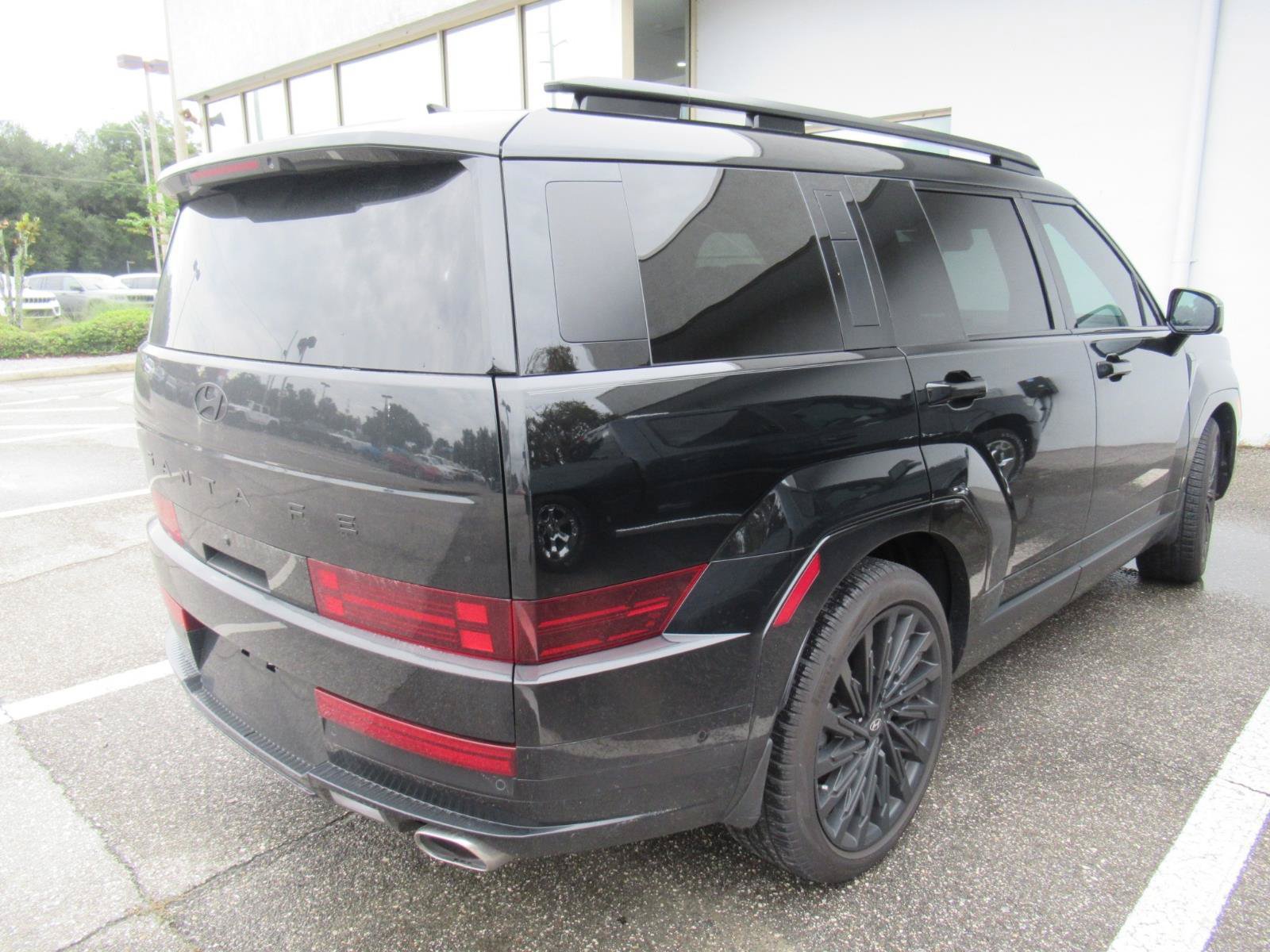 Used 2024 Hyundai Santa Fe Calligraphy FWD image 4