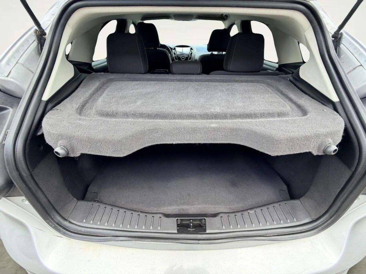 Used 2014 Ford Focus SE FWD image 5