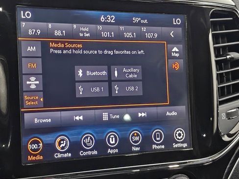 Used 2021 Jeep Grand Cherokee Limited AWD/4WD image 39