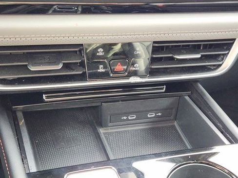 Used 2024 Volkswagen Atlas Peak Edition SEL image 22