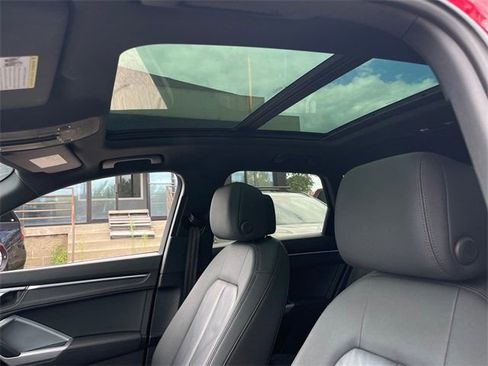 Used 2022 Audi Q3 2.0T Premium Plus image 4