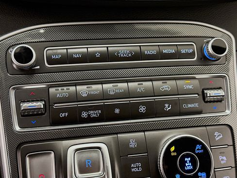 Used 2023 Hyundai Santa Fe SEL Convenience image 24