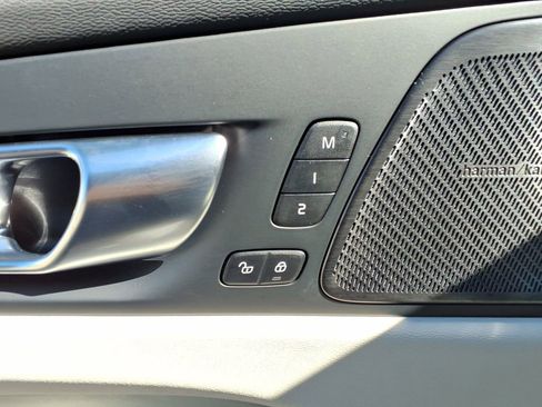 New 2026 Volvo XC60 B5 Ultra w/ Protection Package Premier image 12