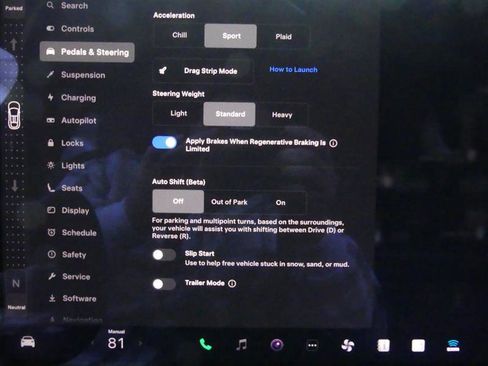 Used 2022 Tesla Model X Plaid image 16