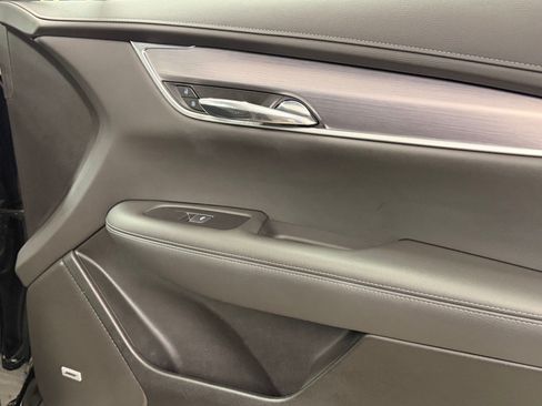 Certified 2025 Cadillac XT6 Luxury FWD image 50