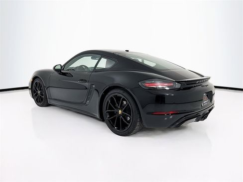 Used 2025 Porsche 718 Cayman image 3