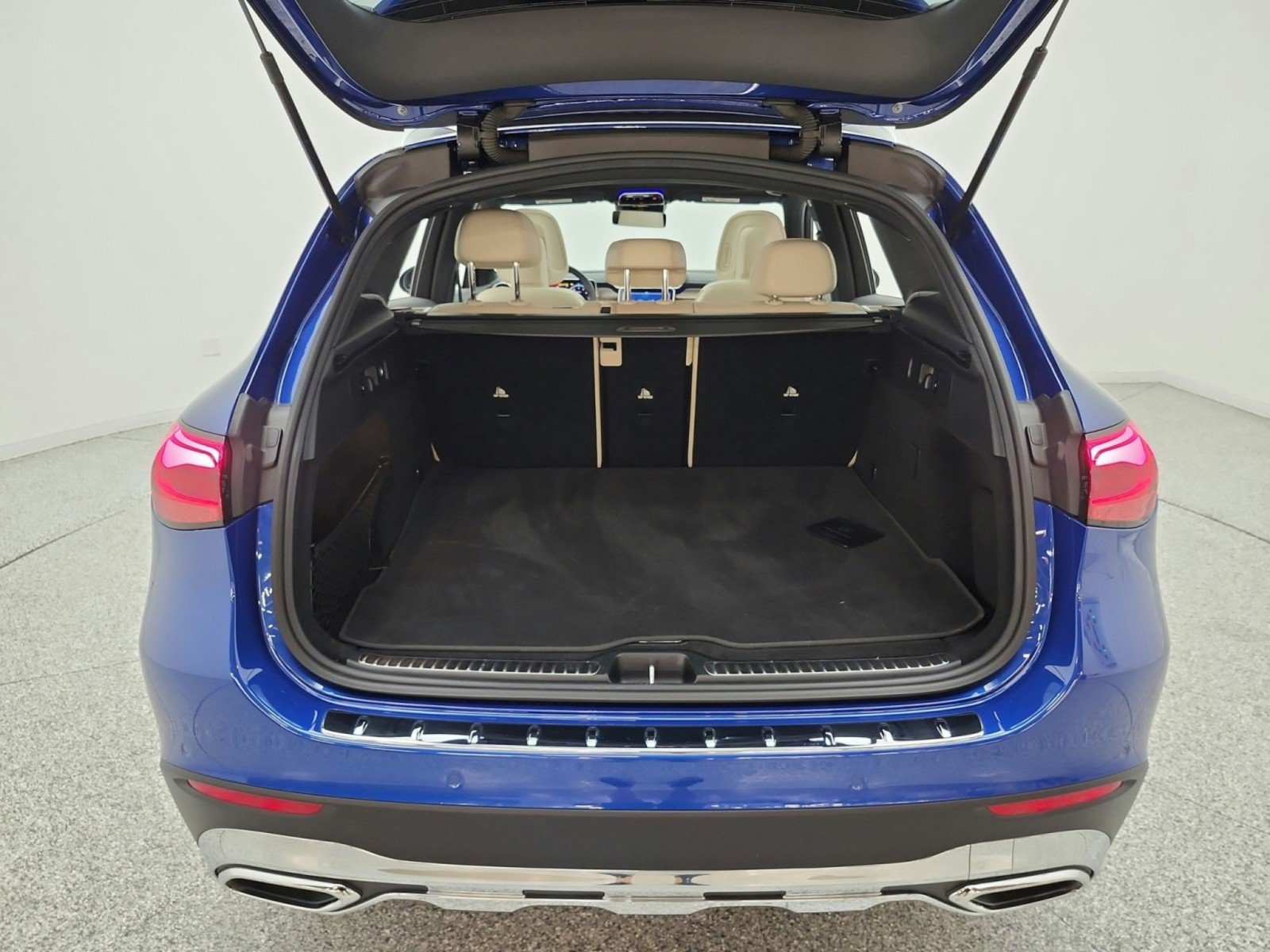 Used 2024 Mercedes-Benz GLC 300 image 18