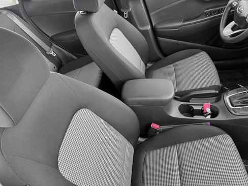 Used 2019 Hyundai Kona SE image 19