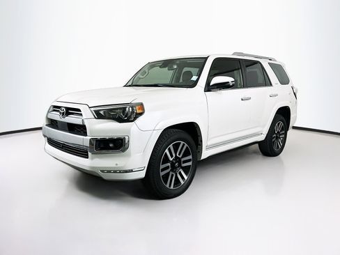 Used 2023 Toyota 4Runner Limited AWD/4WD image 3