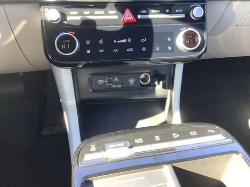 New 2026 Hyundai Tucson Limited image 32