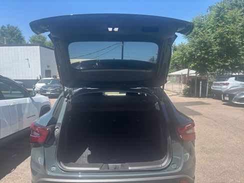Used 2025 Chevrolet Trax LT FWD image 28