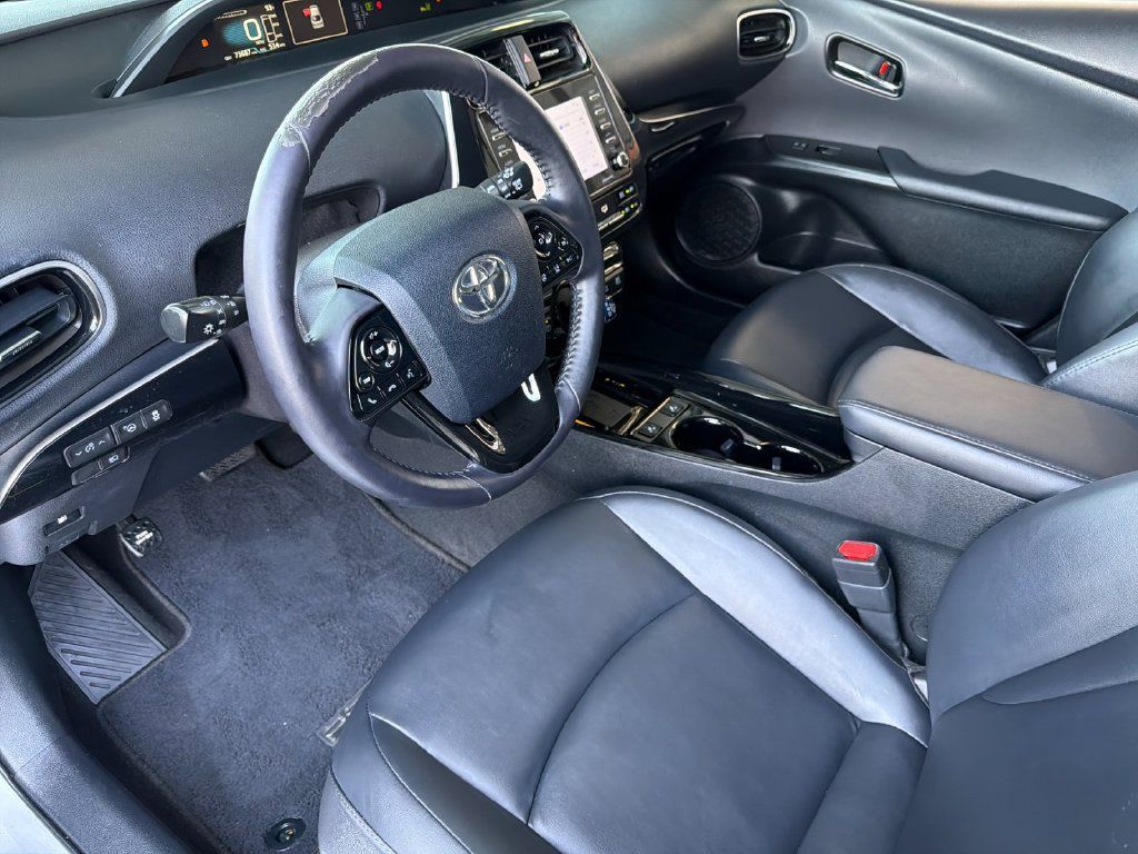 Used 2022 Toyota Prius FWD image 10