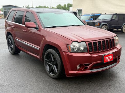 Used 2007 Jeep Grand Cherokee SRT8 w/ SRT Option Group I AWD/4WD image 3