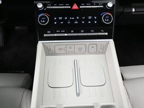Used 2024 Hyundai Santa Fe Calligraphy AWD/4WD image 29