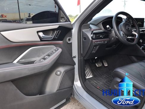 Used 2025 Acura MDX A-Spec AWD/4WD image 11
