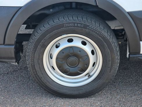 Used 2024 Ford Transit 250 148 Medium Roof image 19