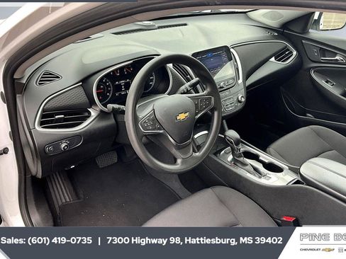 Used 2024 Chevrolet Malibu LT FWD image 12