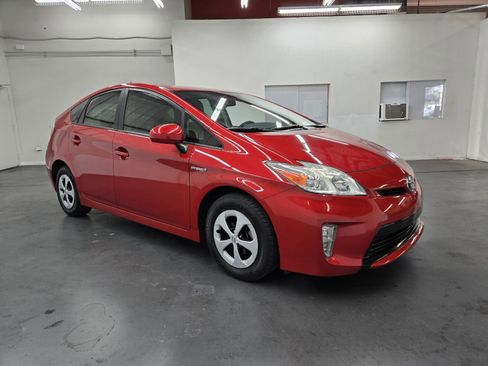 Used 2015 Toyota Prius Two image 4