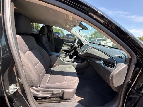 Used 2017 Chevrolet Malibu LS FWD image 10