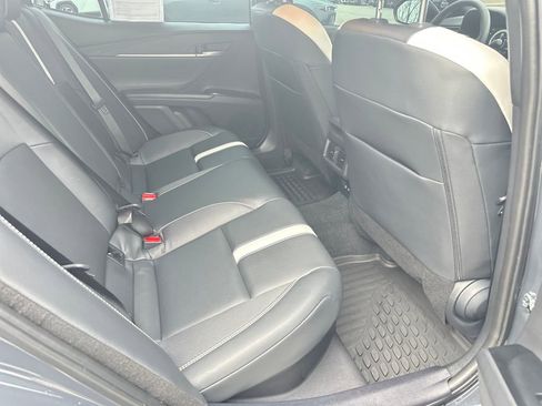 Used 2025 Toyota Camry SE image 32
