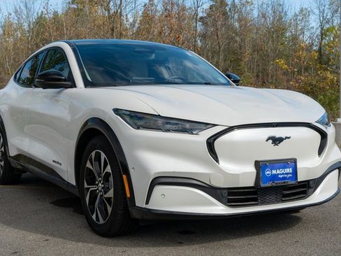 Used 2021 Ford Mustang Mach-E Premium image 4