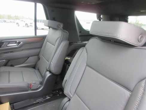 New 2026 GMC Yukon Denali image 13