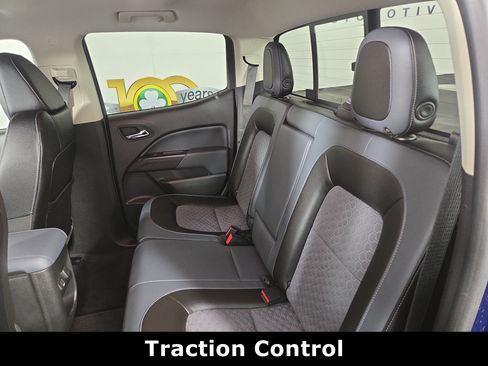 Used 2020 Chevrolet Colorado Z71 AWD/4WD image 12