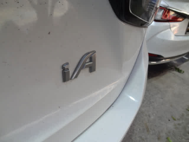 Used 2017 Toyota Yaris iA FWD image 5