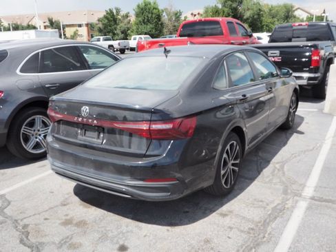 Used 2025 Volkswagen Jetta Sport FWD image 3