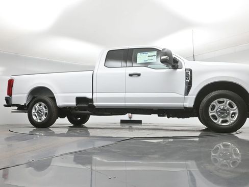 New 2026 Ford F250 XLT image 3