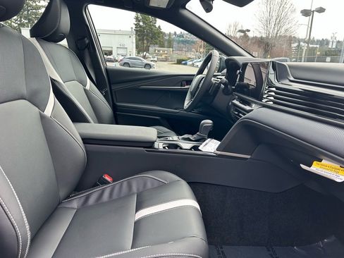 New 2026 Toyota Camry Hybrid image 16