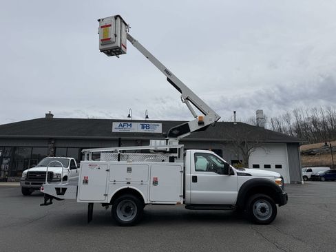 Used 2013 Ford F450 XL w/ Heavy Service Suspension Pkg image 2