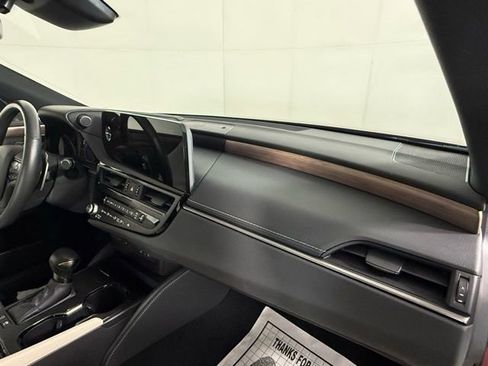 Certified 2025 Lexus ES 300h w/ Premium Package image 33