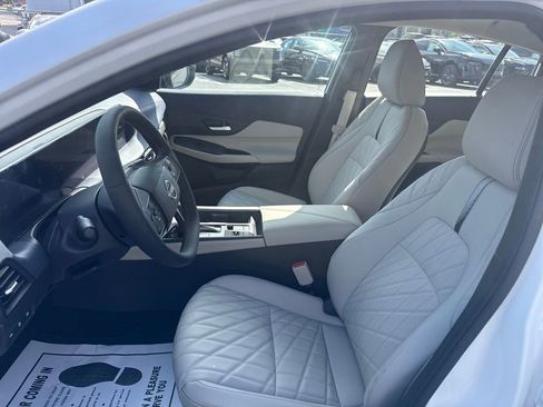 New 2026 Nissan Sentra SL w/ Floor Mat Package FWD image 9