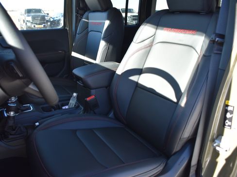 New 2026 Jeep Wrangler Unlimited Rubicon image 14