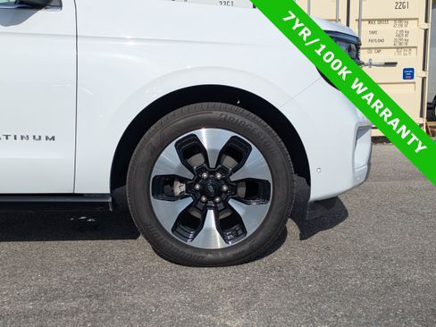 Certified 2025 Ford Expedition Max Platinum AWD/4WD image 11