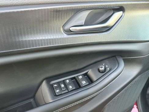 New 2025 Jeep Grand Cherokee L Altitude image 13