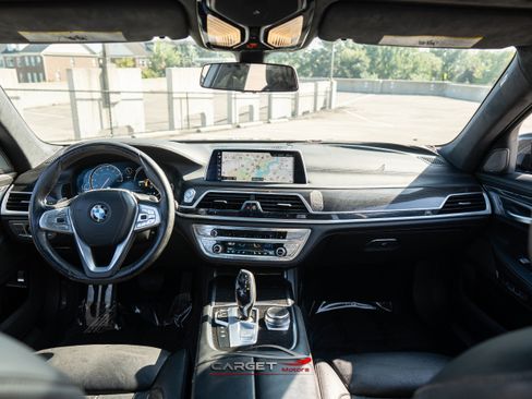 Used 2016 BMW 750i w/ M Sport Package image 14
