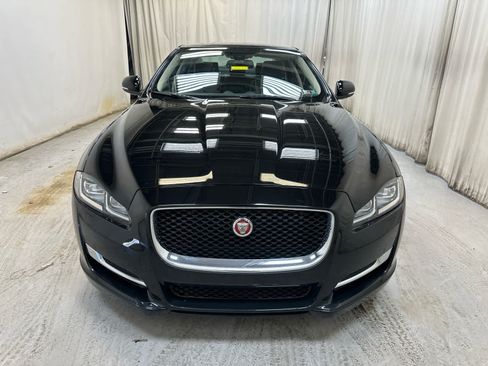 Used 2017 Jaguar XJ R-Sport AWD/4WD image 7